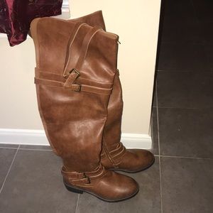Knee high double strap boot